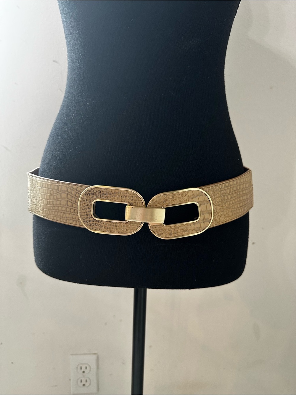 Chico's Gold Croc-Textured Chain-Link Waist Belt